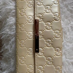 Authentic Gucci wallet-Code112715.0416